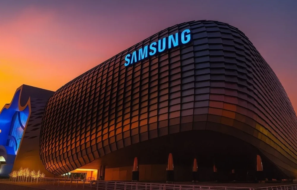 Samsung Siap Hadirkan Smartphone Tri-Fold dan Headset XR