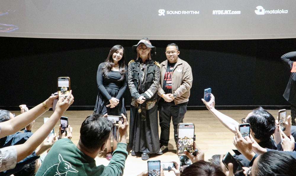 HYDE Kenakan Batik dan Nikmati Rendang Jelang Konser HYDE [INSIDE] LIVE 2025 WORLD TOUR di Jakarta