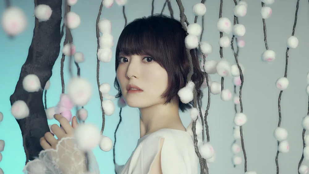 Jajak Pendapat Akhir Tahun Anime 2025: Kana Hanazawa Unggul Sementara sebagai Aktris Pengisi Suara Wanita Paling Didukung