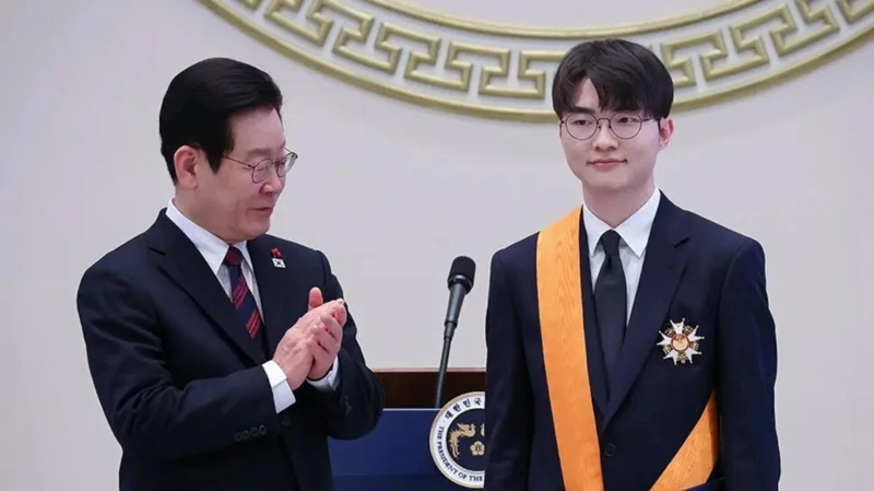 Faker Jadi Atlet Esports Pertama Peraih Blue Dragon Medal Korea Selatan
