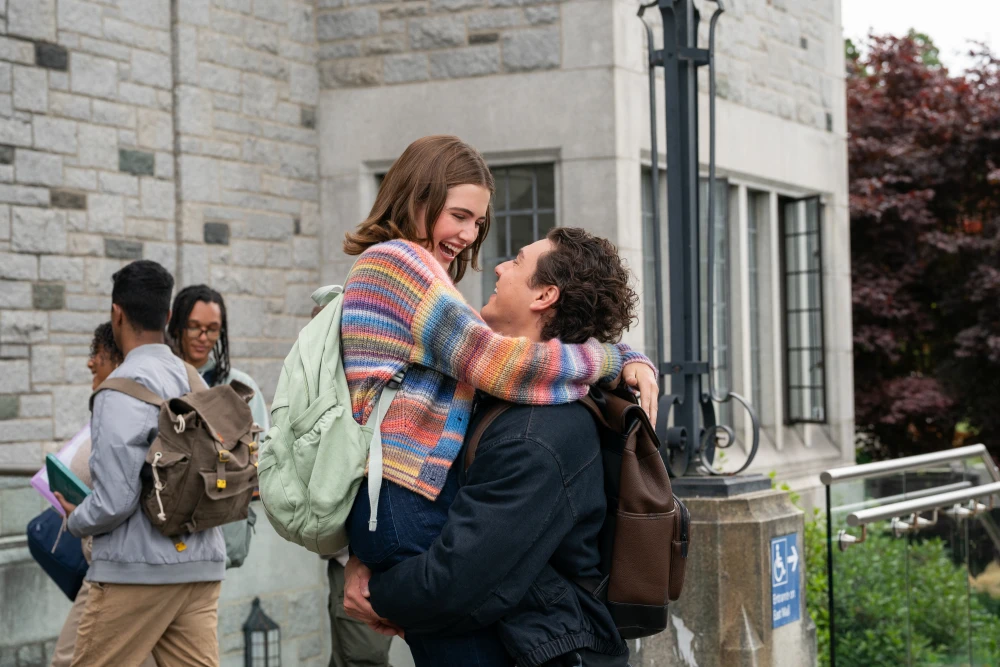 [Prime Video] Off Campus — Still (4) (First-Look)
