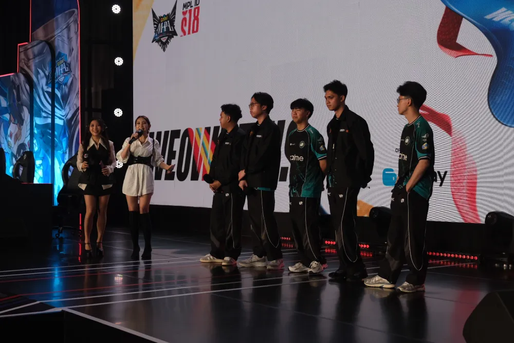RRQ Hoshi MPL ID S18